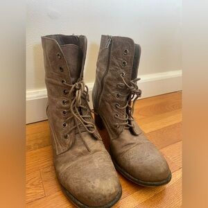 Steve Madden
Combat booties
Small square heels